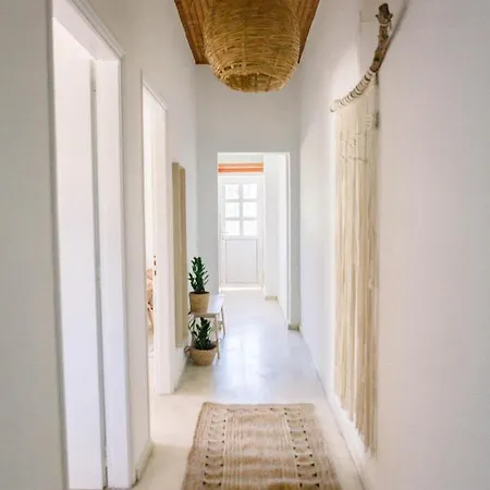 Casa Yasmina Katastárion