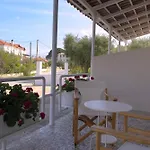 Casa Yasmina Katastárion